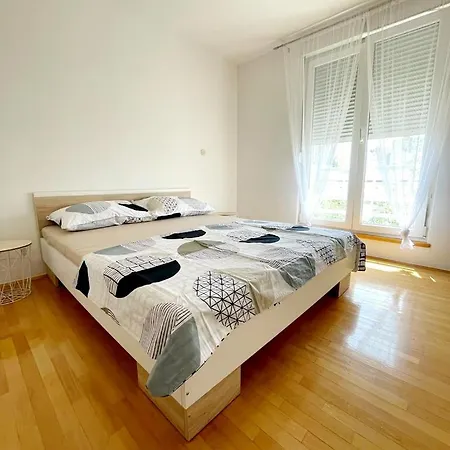 Little Sunlight Oasis Apartman *
